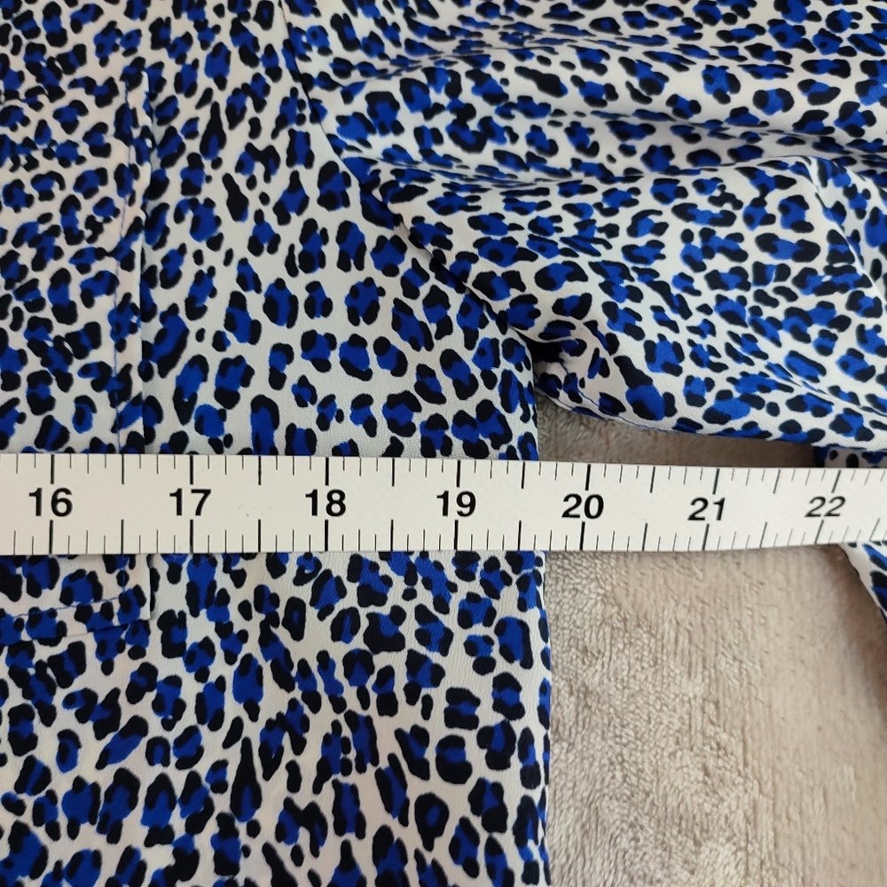 Juicy Couture Blue & White Cheetah print  Long Sleeve Blouse Top EUC - Picture 7 of 9